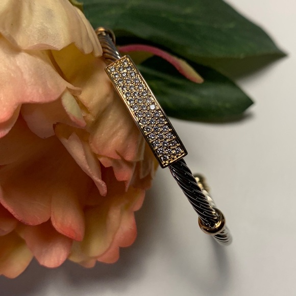 Two tone Bracelet with clear stones - Picture 9 of 9